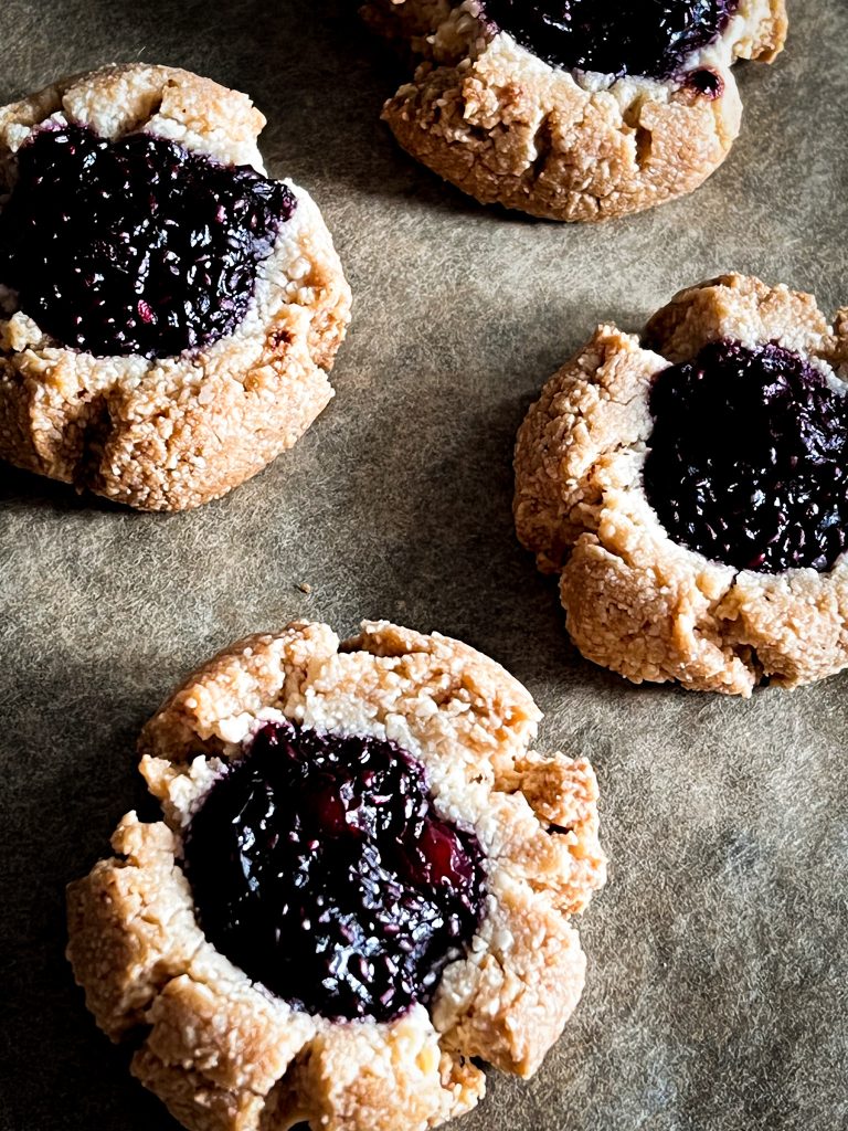 Vegan mandľové cookies s domácim džemom