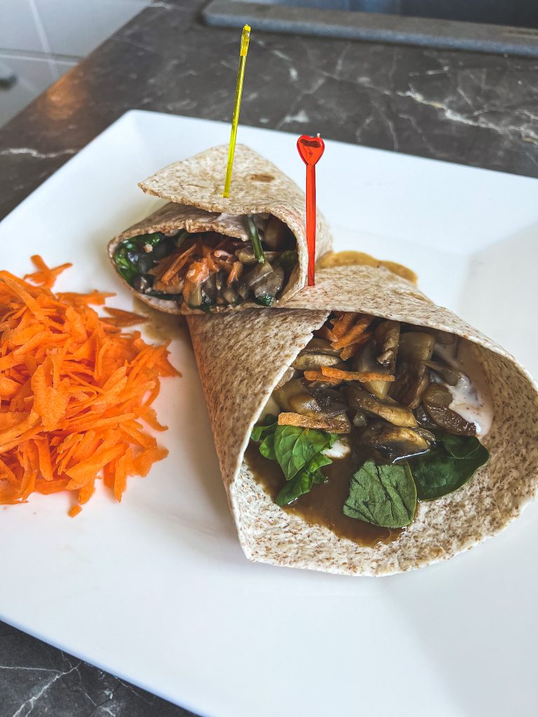 Jednoduchá vegan tortilla plnená šampiňónmi